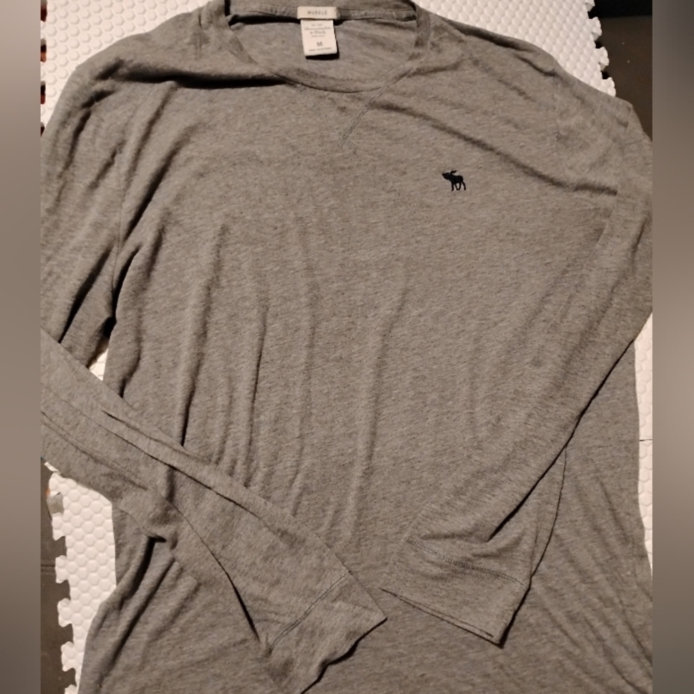 Abercrombie & Fitch Men's Gray Long Sleeve Shirt Moose Logo.Washed Condition